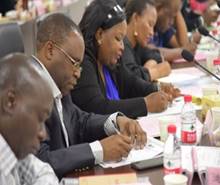 说明: http:/__local/1/70/2E/6EF7F6215C20CDAB083B73FE1BE_DDB69CD5_2440.jpg